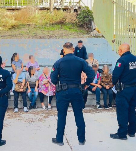 Vecinos de Capistrano acuerdan patrullajes nocturnos con la policía municipal