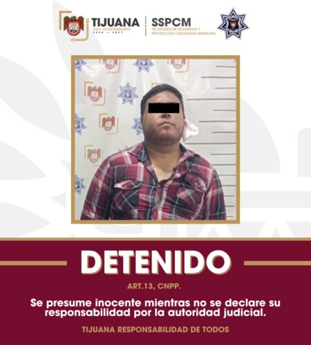 Detienen a hombre por amenazar y agredir a una mujer en su casa