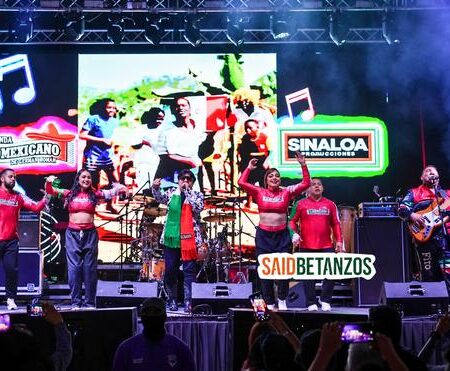 Mi Banda El Mexicano y Los Amigos Invisibles ponen a bailar a la Revolución