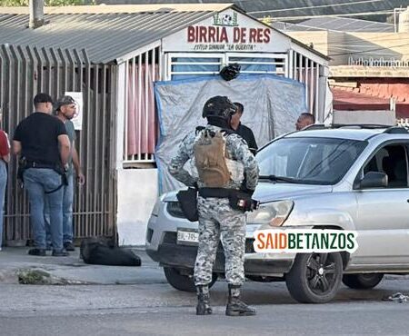 Atacan a pareja afuera de una casa donde venden birria